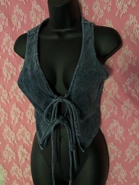 Edge denim tie vest